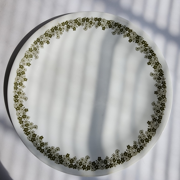 Set of (5) Corelle plates - Picture 9 of 10